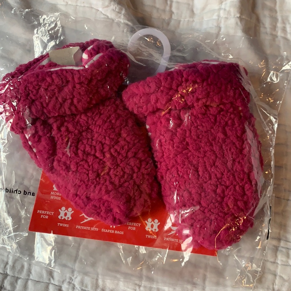 Magnetic winter booties for baby 0-6 months Girl